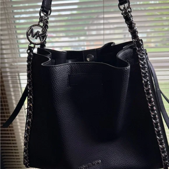 Michael Kors Black Leather Chain Tote Bag - Picture 7 of 16